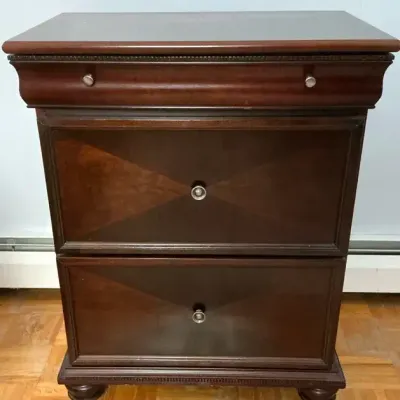 3 Drawer Nightstand 