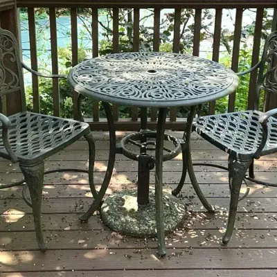 Bistro Patio Set With Umbrella Stand