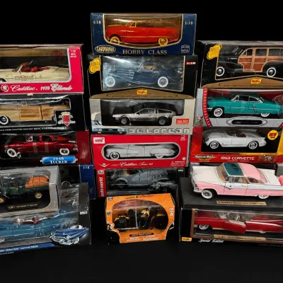 Die-Cast 1:18 Scale Model Cars | Maisto, Auto World, Cadillac, Corvette & More