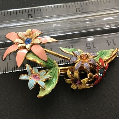 Beautiful Vintage Rhinestone Enamel Brooch