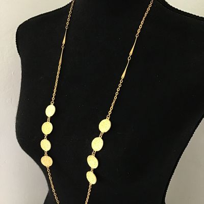 Beautiful vintage, coral craft, gold tone, coin statement, necklace, excellent condition