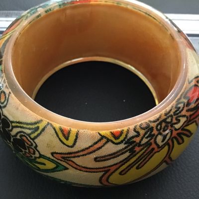 Vintage Lucite Floral Wide Bangle