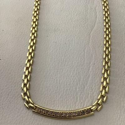 Beautiful vintage, goldtone statement, necklace