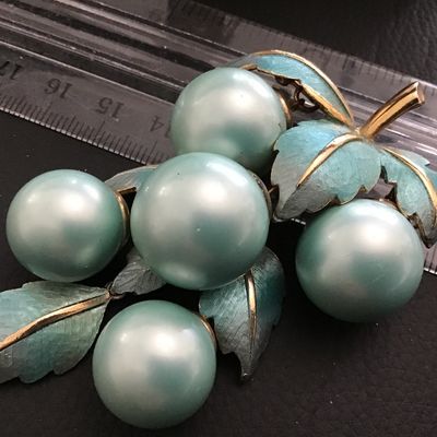 Gorgeous Excellent Condition Vintage SatinEnamel Pale Aqua Gold Tone Accent Statement Cluster Berries