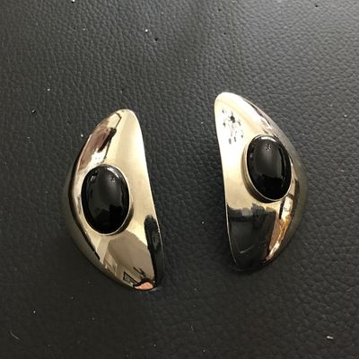 Black Glass Southwest Fashion Earrings