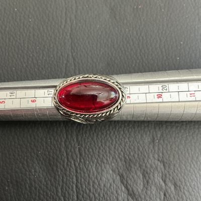 Beautiful Silver Tone Fashion Ring With red glass rhinestone