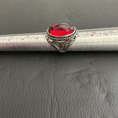 Beautiful Silver Tone Fashion Ring With red glass rhinestone