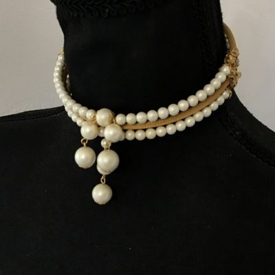 Gorgeous Vintage gold Mesh Satin Faux Pearl Choker Necklace. Haskell Look