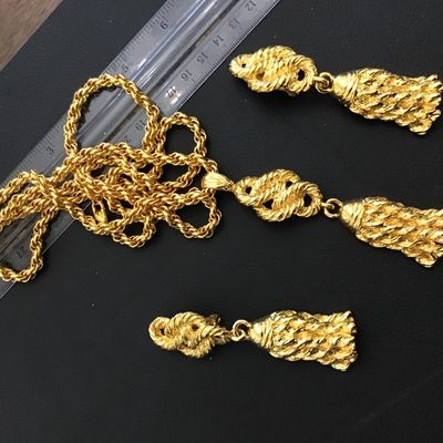 Ivana Trump Rope Knot Statement Set. excellent