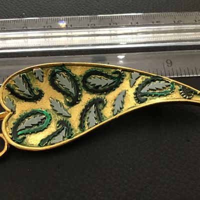 Karu Signed Beautiful Paisley Style Brooch