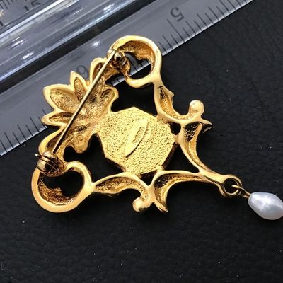Avon Signed Vintage Brooch