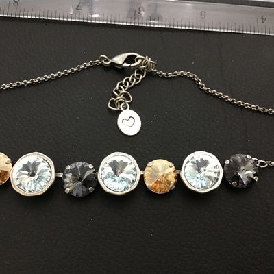 Beautiful Vintage Crystal Collar Necklace Chunky