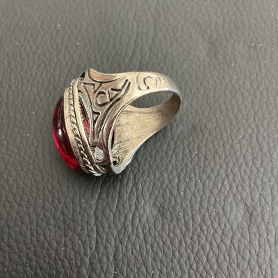 Beautiful Silver Tone Fashion Ring With red glass rhinestone