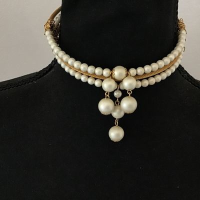 Gorgeous Vintage gold Mesh Satin Faux Pearl Choker Necklace. Haskell Look