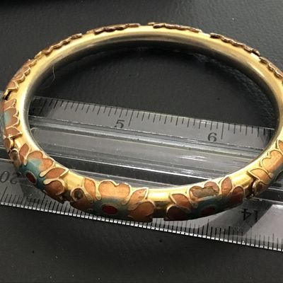 Clossione Vintage Bangle Intracrate Flower Design
