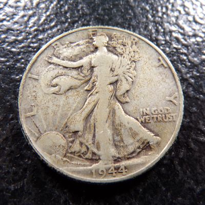 1944 WALKING LIBERTY SILVER HALF DOLLAR