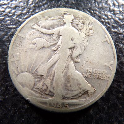 1945 WALKING LIBERTY SILVER HALF DOLLAR