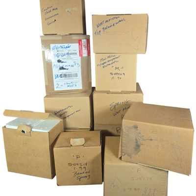 An Assortment of Approximately 11 Vintage Mechanical Clock Movements Including Howard Miller and Seth Thomas