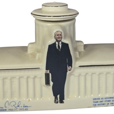 Kingwood Ceramics Governor James A. Rhodes Ohio State Capitol Commemorative Decanter