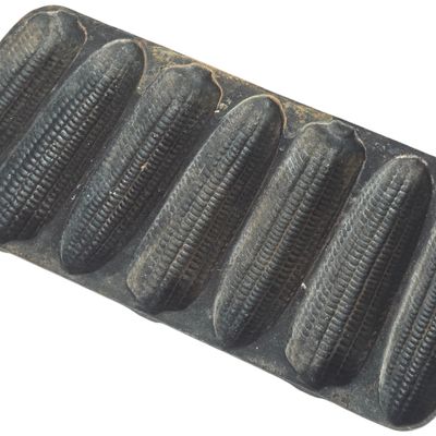 Vintage Cast Iron Seven Ear Corn Stick Baking Pan