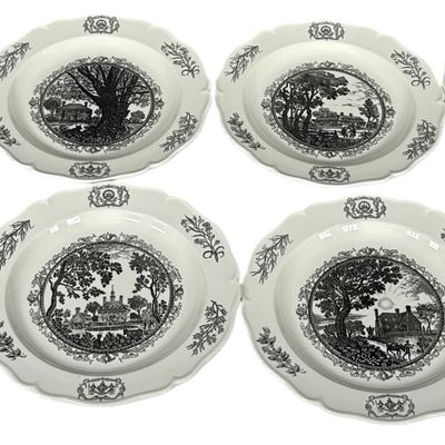 A Set of Twelve Wedgwood Williamsburg Restoration First Edition Dinner Plates After Samuel Chamberlain