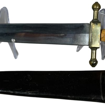 Medieval Style Quillon Dagger with Wood Grip and Leather Scabbard