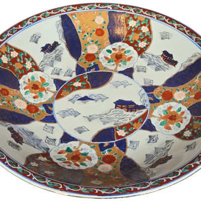 Large Macau Porcelain Imari Style Decorative Charger by Luen Shing