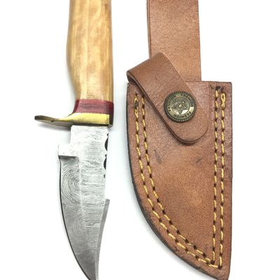 Damascus skinning knife