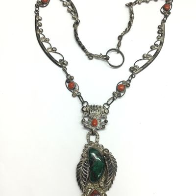 Artisan handmade necklace