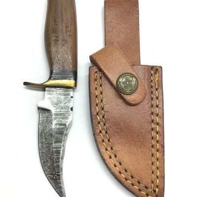 Damascus skinning knife