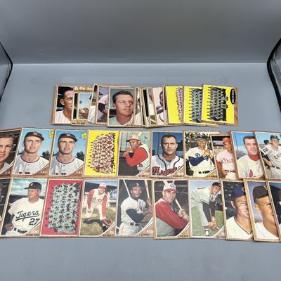 (40) 1962 Topps Baseball Cards - Varying Conditions