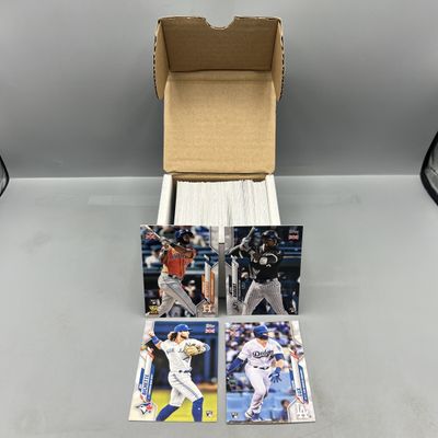 2020 Topps UK Edition Baseball Complete 200 Card Set W/ Yordan Alvarez RC, Luis Robert RC, Gavin Lux RC, & Bo Bichette RC