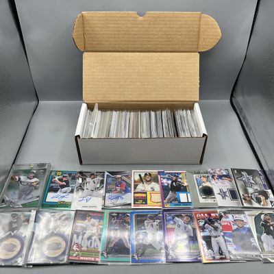 Box of Assorted Chicago White Sox Baseball Cards W/ Many Stars, Rookies, Autos, Relics, Refractors, Parallels, & More