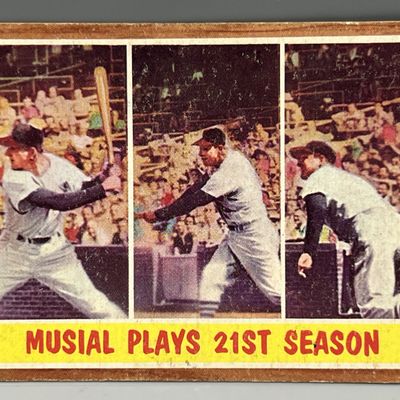 1962 Topps Stan Musial Plays 21st Season #317