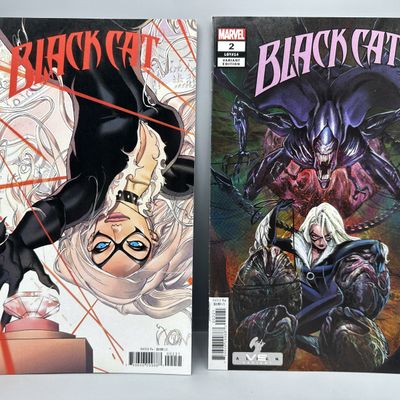 Marvel Comics Black Cat #2 (2021) lot of 2 - Arist Deyn and Peach Momoko Alien variants - King in Black tie-in