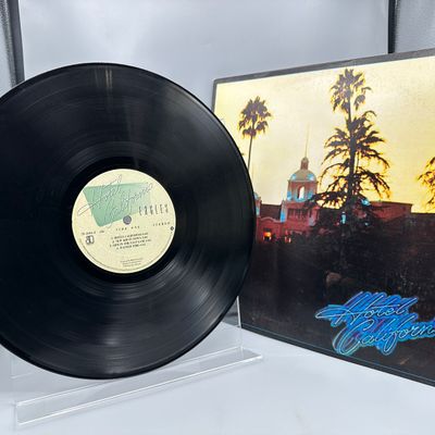 1976 Asylum Records Eagles Hotel California Vinyl Album - 7E-1084