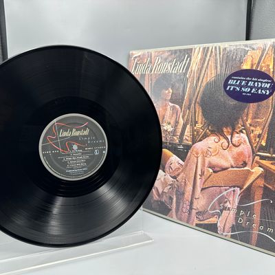 1977 Elektra/Asylum/Nonesuch Records Linda Ronstadt Simple Dreams Vinyl Album - 6E-104