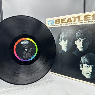Capitol Records The Beatles Meet The Beatles! Vinyl Album LP (1964) T 2047 - Monophonic - Scranton Pressing with Original Inner Sleeve