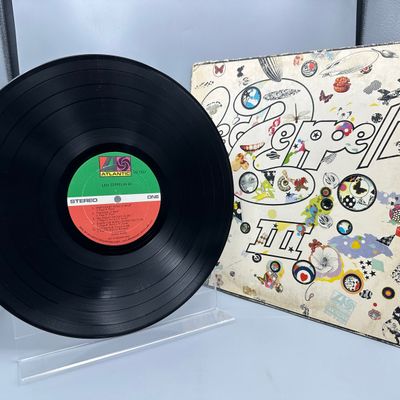 1970 Atlantic Records Led Zeppelin III Vinyl Album - SD 7201
