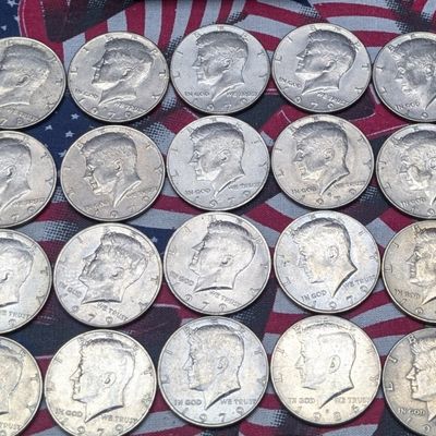 (1) 1978-D, (3) 1979-D, (14) 1979-P and (2) 1986-D US Kennedy Half Dollars