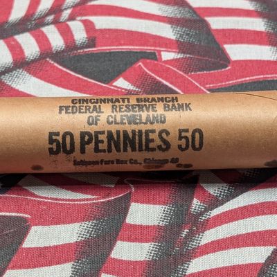 Sale Photo Thumbnail #315: (50) 1962-D Lincoln Memorial Cents In Original Bank Wrapped Roll - Cincinnati Branch Federal Reserve Bank of Cleveland