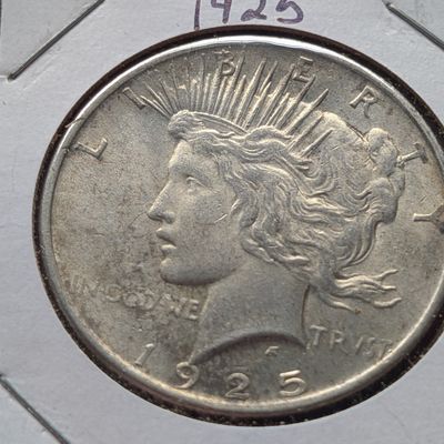 Sale Photo Thumbnail #363: 1925 US Peace Dollar, 90% Silver - 26.73g
