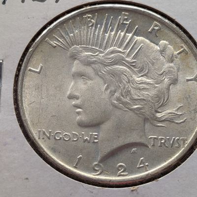 1924-P Peace Dollar, 90% Silver, 26.73g