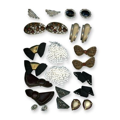 A CARD OF SHOE BUCKLES IN PAIRS
