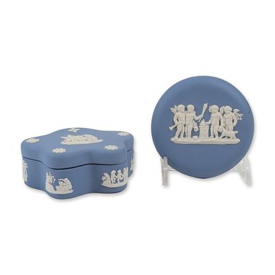 2pc Wedgwood Blue Jasperware Jewelry Box and Medallion