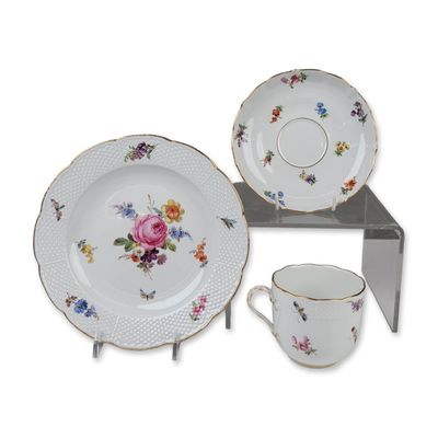 Sale Photo Thumbnail #128: 3pc Meissen German Flowers Porcelain Tea Trio