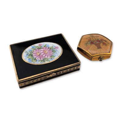 Sale Photo Thumbnail #568: Two Vintage Houbigant and Bliss Powder Compacts