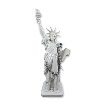 Sale Photo Thumbnail #82: Lladro Spanish Glazed Porcelain Statue of Liberty Figurine