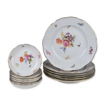 Sale Photo Thumbnail #286: 12pc Meissen Floral Osier Porcelain Plate Set