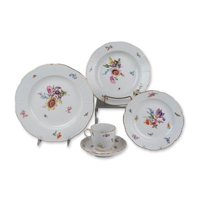 Sale Photo Thumbnail #469: 5pc Meissen Deutsche Blumen Porcelain Place Setting